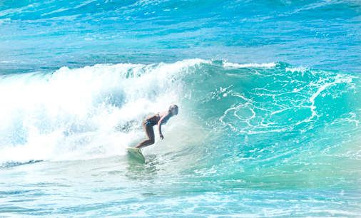 GirlSurfing